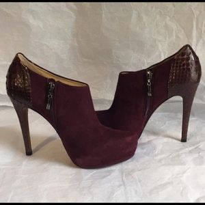 Alexandre Birman burgundy suede/snake skin bootis